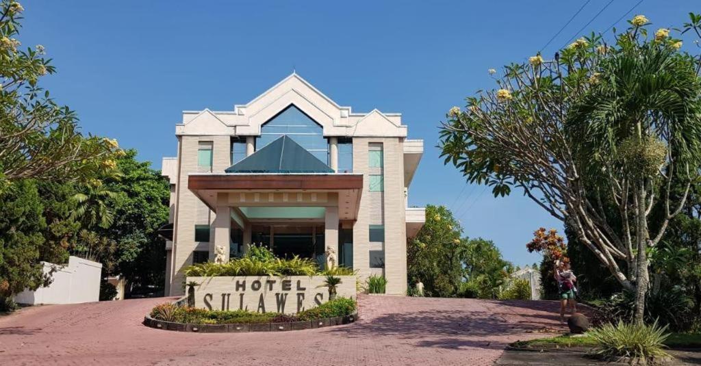 Hotel Sulawesi Jembel Extérieur photo
